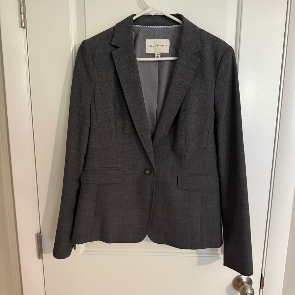 Banana Republic Gray One-Button Blazer – Size 12